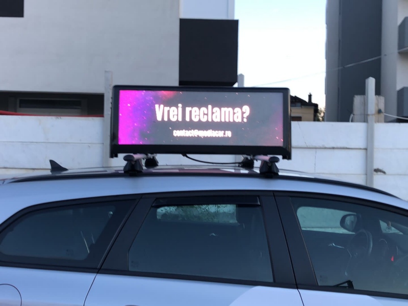 P2.5 Taxi LED Display in Romania P2.5 Taxi LED Display in Romania