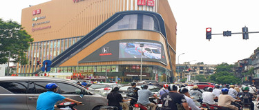 Custom Curved P5 Outdoor LED Screen in Vietnam