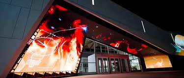 How LED Displays Can Enhance Customer Experience and Engagement in the Retail Industry