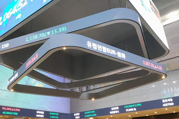 Why Flexible LED Displays Are Ideal for Curved and Irregular Structures